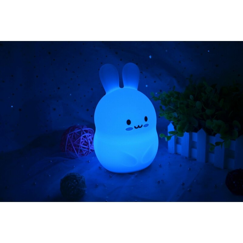 Lampa de veghe, FreeON, Silicon moale, Cu telecomanda si cablu USB, Cu 9 culori diferite si cronometru, Rabbit