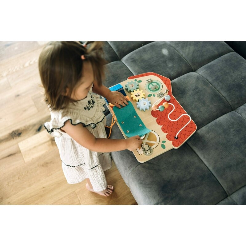 Tablita cu activitati, Free2Play, Din lemn, Cu elemente interactive, Dezvolta coordonarea mana-ochi, 40x30x6,5 cm, 18 luni+, Multicolor