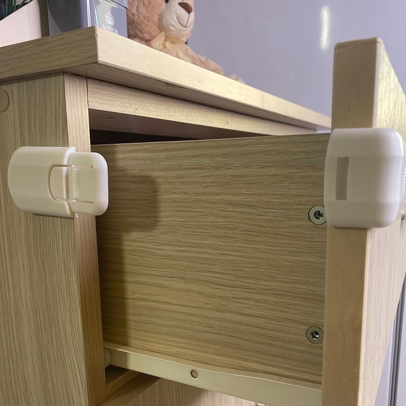 Coccolle protectii usi/sertare 75*75*40mm Coccolle protectii usi/sertare 75*75*40mm