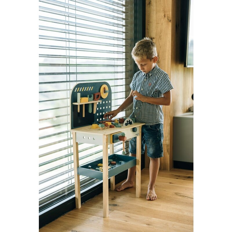 Banc de lucru, Free2Play, My first wooden Work Bench, Cu diverse unelte si accesorii, Pliabil, 55 x 28,5 x 85 cm, 36 luni+, Multicolor Banc de lucru, Free2Play, My first wooden Work Bench, Cu diverse unelte si accesorii, Pliabil, 55 x 28,5 x 85 cm, 36 luni+, Multicolor