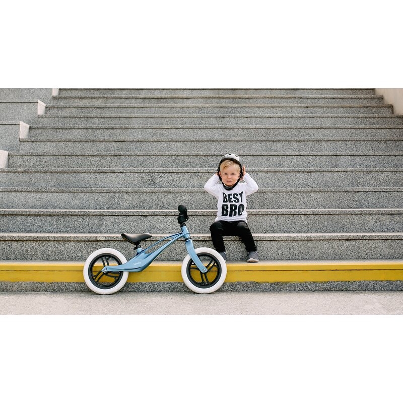 Bicicleta fara pedale, Lionelo, Bart, Usoara, Cu cadru din magneziu, Cu ghidon si sa reglabile, Greutate 3 Kg, 12 inch, Conform cu standardul european de securitate EN71, Purple Amethyst