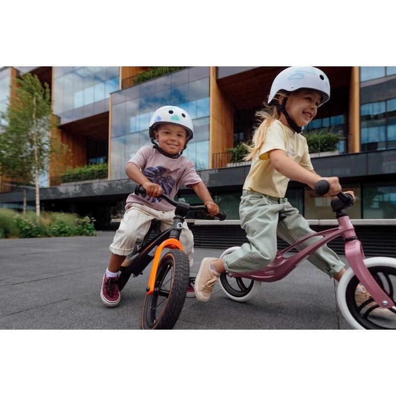 Casca pentru copii, Lionelo, Reglabila 50-56 cm, Din ABS si EPS, Conform cu standardul EN1078, Bej Casca pentru copii, Lionelo, Reglabila 50-56 cm, Din ABS si EPS, Conform cu standardul EN1078, Bej