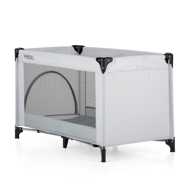 Feedo - Patut de calatorie, Pliabil, Cu geanta de transport inclusa, Cu intrare laterala si inchidere prin fermoar, Greutate maxima suportata 15 kg, 0-30 luni, Gri deschis Feedo - Patut de calatorie, Pliabil, Cu geanta de transport inclusa, Cu intrare laterala si inchidere prin fermoar, Greutate maxima suportata 15 kg, 0-30 luni, Gri deschis