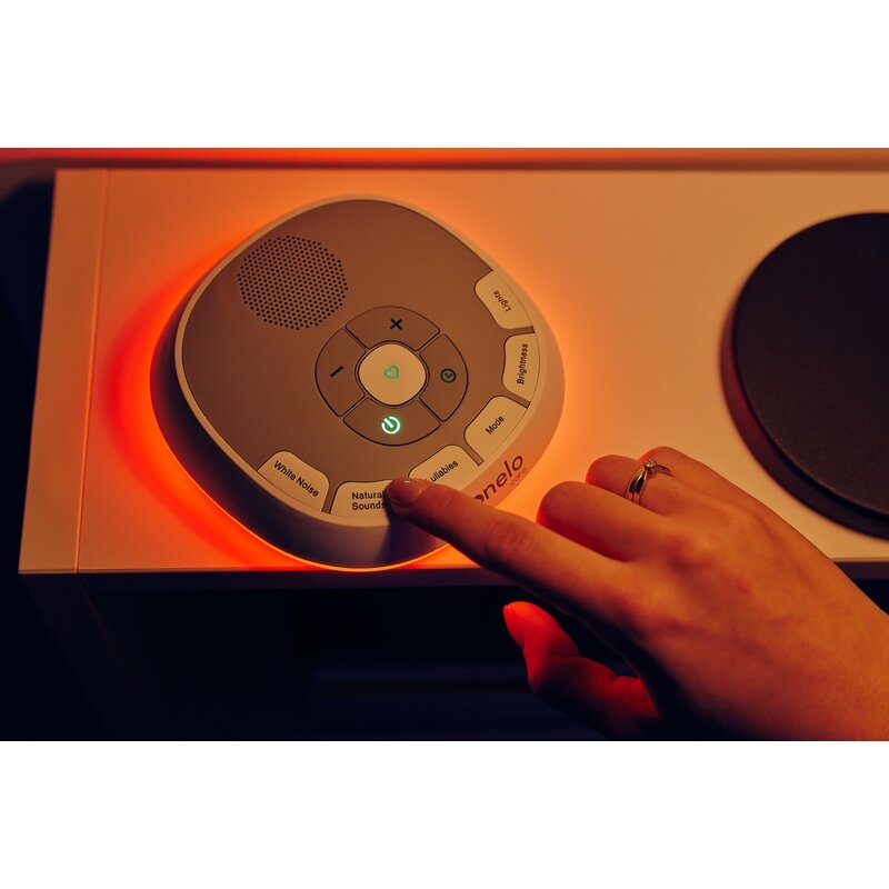 Lampa de veghe, Lionelo, BabyNap, 2 in 1, Wireless, Cu sunete si melodii de leagan, Cu 11 culori si 3 niveluri de luminozitate, Cu functie LoveBeat, Alb