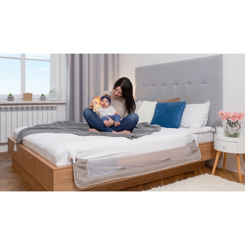 Protectie laterala pat, Lionelo, Eva, Cu buzunar accesorii, 150x35 cm, Conform cu standardul european de securitate BS7072, Bej Protectie laterala pat, Lionelo, Eva, Cu buzunar accesorii, 150x35 cm, Conform cu standardul european de securitate BS7072, Bej