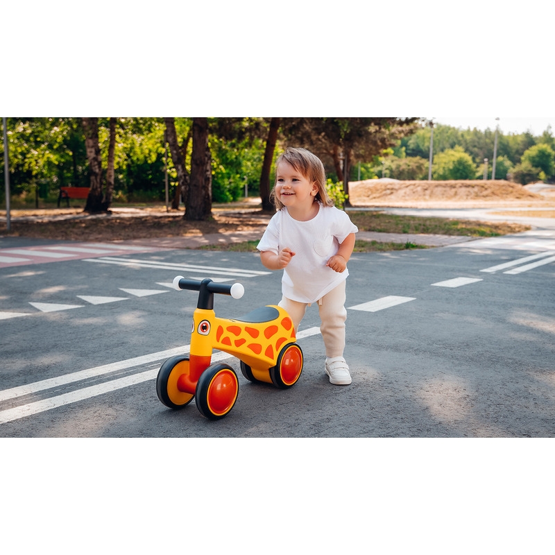 Lionelo - Bicicleta fara pedale, Sammy, Cu 4 roti, Din spuma EVA, Stabila, Manere moi, antiderapante, 12- 36 luni, Greutate maxima suportata 25 kg, Certificata EN 71-1:2014, EN 71-2:2011, EN 71-3:2019, Alb