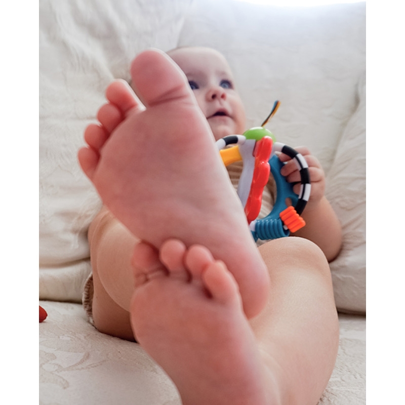 Minge cu activitati pentru bebelusi, Cu diferite texturi si suprafete, 11.5 cm, Explore-a-Ball, Playgro Minge cu activitati pentru bebelusi, Cu diferite texturi si suprafete, 11.5 cm, Explore-a-Ball, Playgro