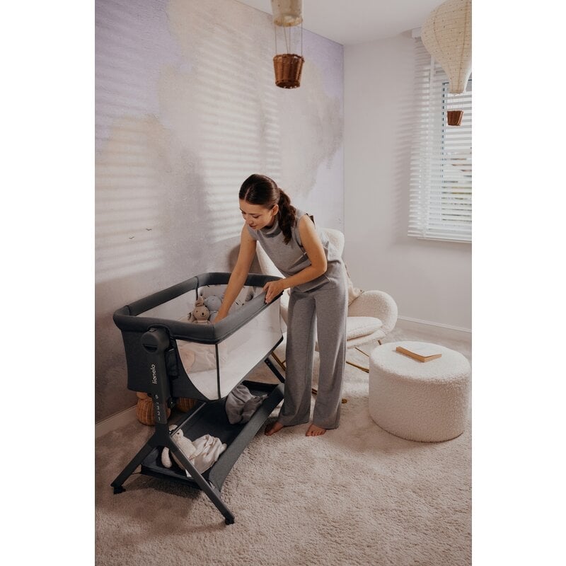 Patut co-sleeper, Lionelo, Leonie Plus, Pliabil, Cu sistem de leganare, Cu setare unghiulara, Reglabil in 6 pozitii pe inaltime, Conform cu standardele europeane de securitate EN1130 si EN16890, Bej Patut co-sleeper, Lionelo, Leonie Plus, Pliabil, Cu sistem de leganare, Cu setare unghiulara, Reglabil in 6 pozitii pe inaltime, Conform cu standardele europeane de securitate EN1130 si EN16890, Bej
