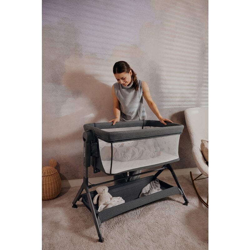 Patut co-sleeper, Lionelo, Leonie Plus, Pliabil, Cu sistem de leganare, Cu setare unghiulara, Reglabil in 6 pozitii pe inaltime, Conform cu standardele europeane de securitate EN1130 si EN16890, Bej Patut co-sleeper, Lionelo, Leonie Plus, Pliabil, Cu sistem de leganare, Cu setare unghiulara, Reglabil in 6 pozitii pe inaltime, Conform cu standardele europeane de securitate EN1130 si EN16890, Bej