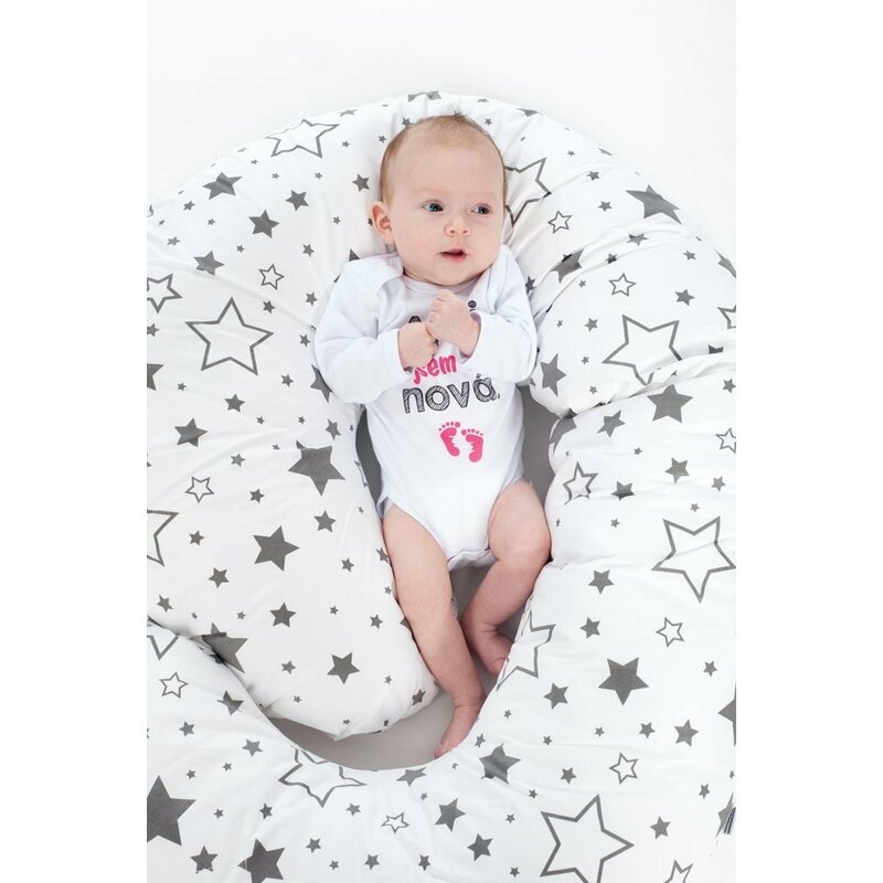 Perna alaptare, New Baby, Cu husa detasabila, In forma de C, Bumbac, Diametru 16 cm, Lungime in jurul circumferintei 285 cm, Stars White/Grey Perna alaptare, New Baby, Cu husa detasabila, In forma de C, Bumbac, Diametru 16 cm, Lungime in jurul circumferintei 285 cm, Stars White/Grey