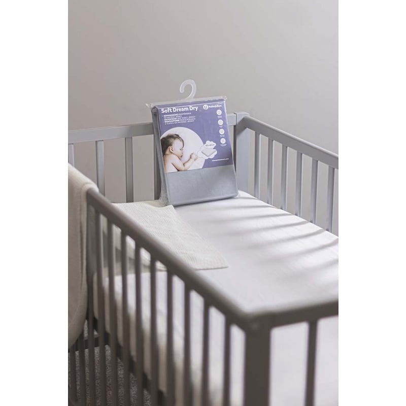 Petite&Mars - Cearceaf cu eleastic, Soft Dream, Din Jersey, Lavabil la masina pana la 40 de garde, 120x60 cm, Alb Petite&Mars - Cearceaf cu eleastic, Soft Dream, Din Jersey, Lavabil la masina pana la 40 de garde, 120x60 cm, Alb