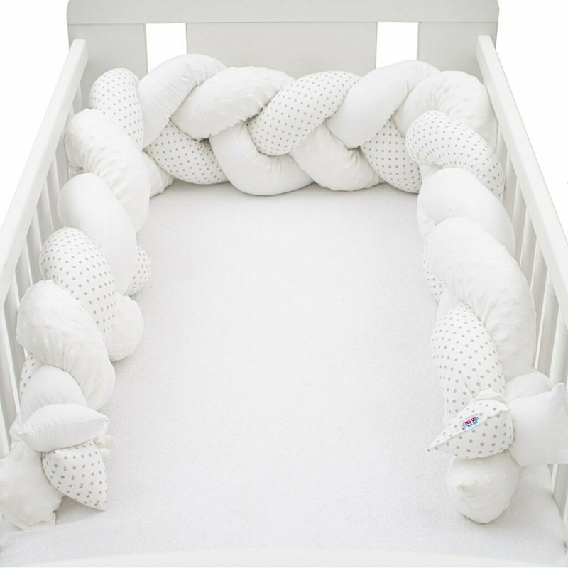 Protectie laterala pentru patut, Tip Bumper impletit, Din bumbac, Din materiale certificate Oeko Tex Standard 100, New Baby, Lungime 225 cm, Minky/Dot grey Protectie laterala pentru patut, Tip Bumper impletit, Din bumbac, Din materiale certificate Oeko Tex Standard 100, New Baby, Lungime 225 cm, Minky/Dot grey