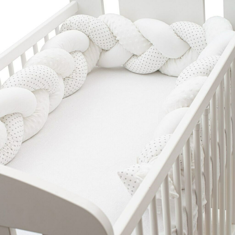 Protectie laterala pentru patut, Tip Bumper impletit, Din bumbac, Din materiale certificate Oeko Tex Standard 100, New Baby, Lungime 225 cm, Minky/Dot grey Protectie laterala pentru patut, Tip Bumper impletit, Din bumbac, Din materiale certificate Oeko Tex Standard 100, New Baby, Lungime 225 cm, Minky/Dot grey