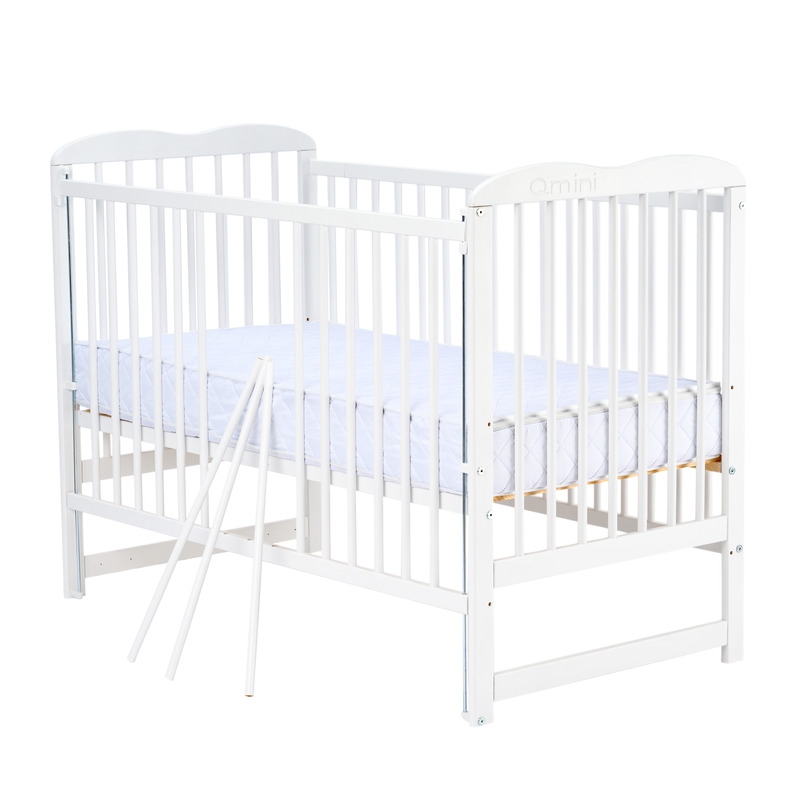 Qmini - Patut din lemn Agata120x60 cm, Cu laterala culisanta, Din lemn de pin, Stabil si rezistent, Inaltime saltea reglabila pe 3 nivele, Laterala cu 3 bete detasabile, EN716-1, EN716-2, Alb Qmini - Patut din lemn Agata120x60 cm, Cu laterala culisanta, Din lemn de pin, Stabil si rezistent, Inaltime saltea reglabila pe 3 nivele, Laterala cu 3 bete detasabile, EN716-1, EN716-2, Alb