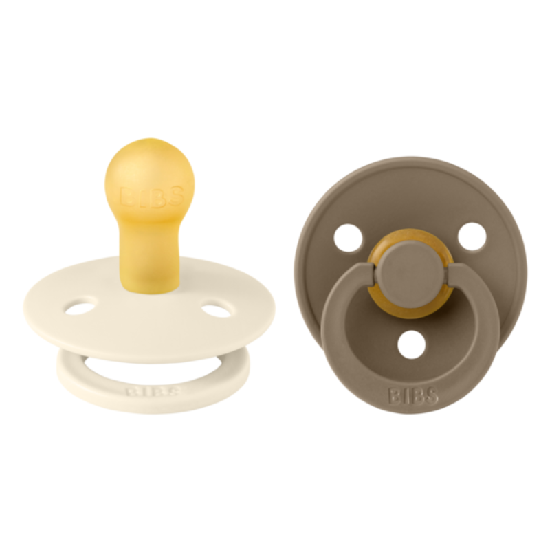 Set 2 suzete cu tetina rotunda Colour Latex, +0 luni, Ivory/Dark Oak, Bibs Set 2 suzete cu tetina rotunda Colour Latex, +0 luni, Ivory/Dark Oak, Bibs