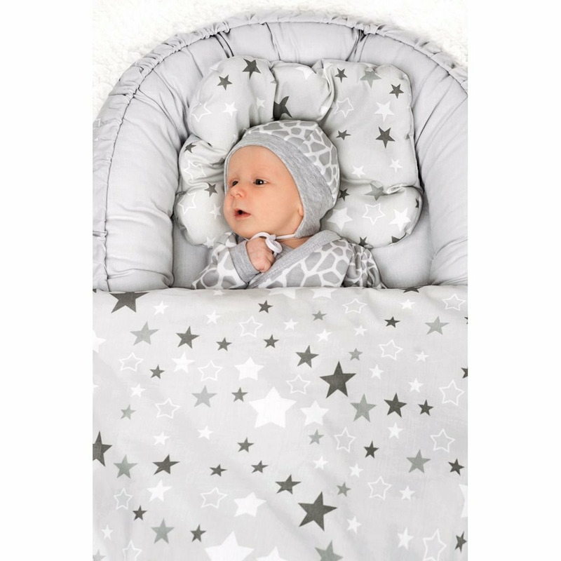 Set 3 piese, Baby Nest, Cu paturica si pernuta, New Baby, Grey stars Set 3 piese, Baby Nest, Cu paturica si pernuta, New Baby, Grey stars