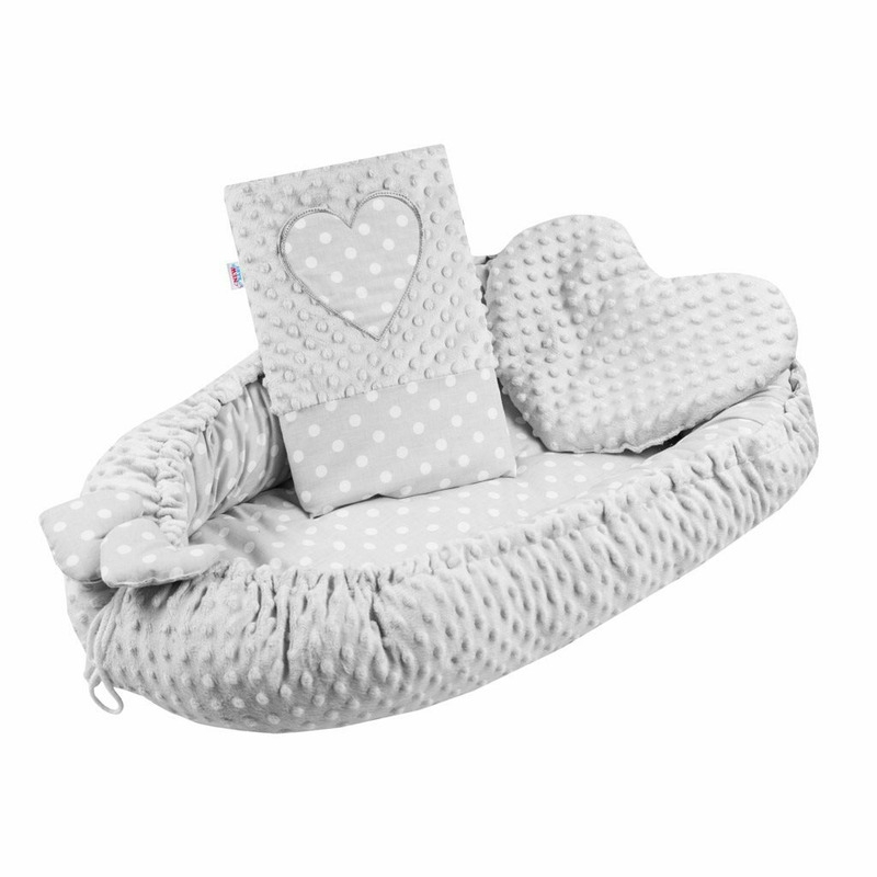 Set 3 piese Luxury, Baby Nest cu doua fete, Cu paturica si pernuta in forma de inima, New Baby, Minky Heart Grey Set 3 piese Luxury, Baby Nest cu doua fete, Cu paturica si pernuta in forma de inima, New Baby, Minky Heart Grey