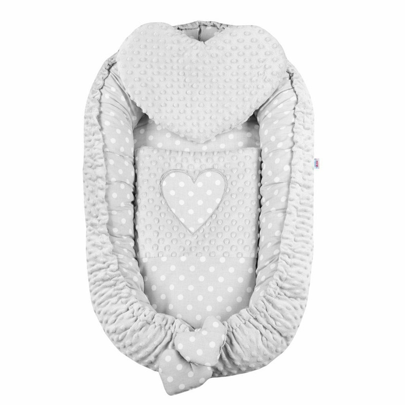Set 3 piese Luxury, Baby Nest cu doua fete, Cu paturica si pernuta in forma de inima, New Baby, Minky Heart Grey Set 3 piese Luxury, Baby Nest cu doua fete, Cu paturica si pernuta in forma de inima, New Baby, Minky Heart Grey