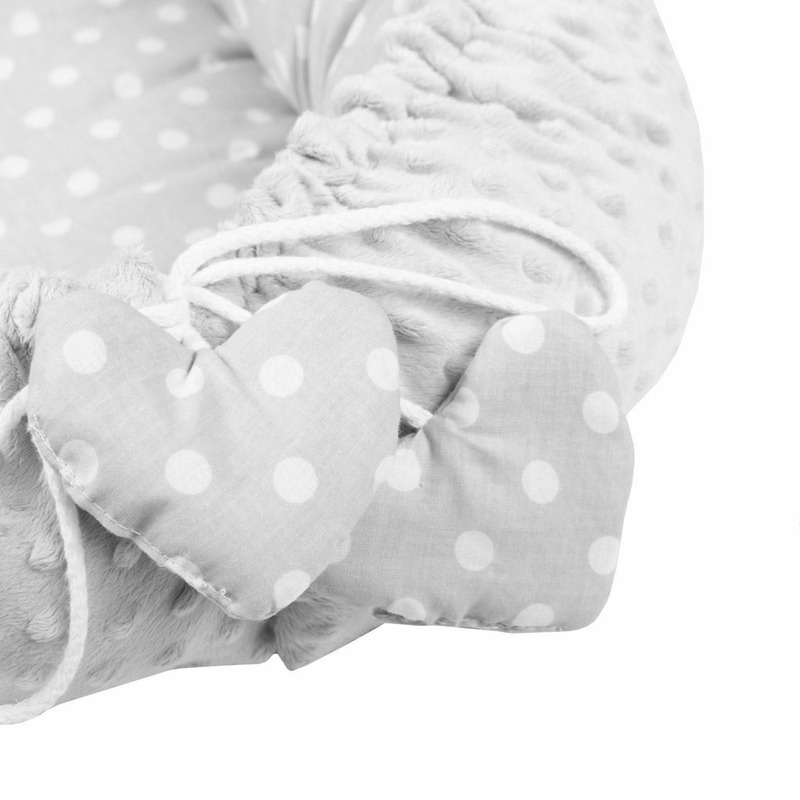 Set 3 piese Luxury, Baby Nest cu doua fete, Cu paturica si pernuta in forma de inima, New Baby, Minky Heart Grey Set 3 piese Luxury, Baby Nest cu doua fete, Cu paturica si pernuta in forma de inima, New Baby, Minky Heart Grey
